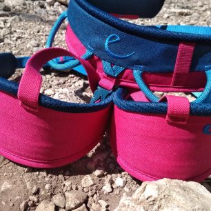 Sedák Jayne III lze používat nejen v létě, ale i v zimě. Na lezení po skalách, ferraty, ale ledolezení.