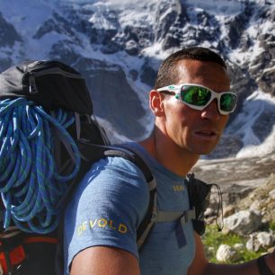 Tomáš Petreček se zúčastnil několika expedic na osmitisícovky, v roce 2013 úspěšně vystoupil na Gasherbrum I a II (8080 a 8034 m).