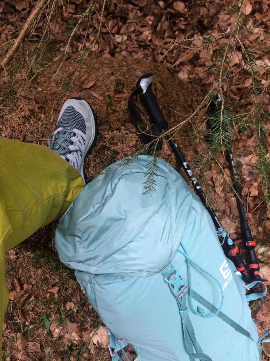 Batoh SALOMON OUT NIGHT 28+5 W je ideální pro holky, kterým to ladí.