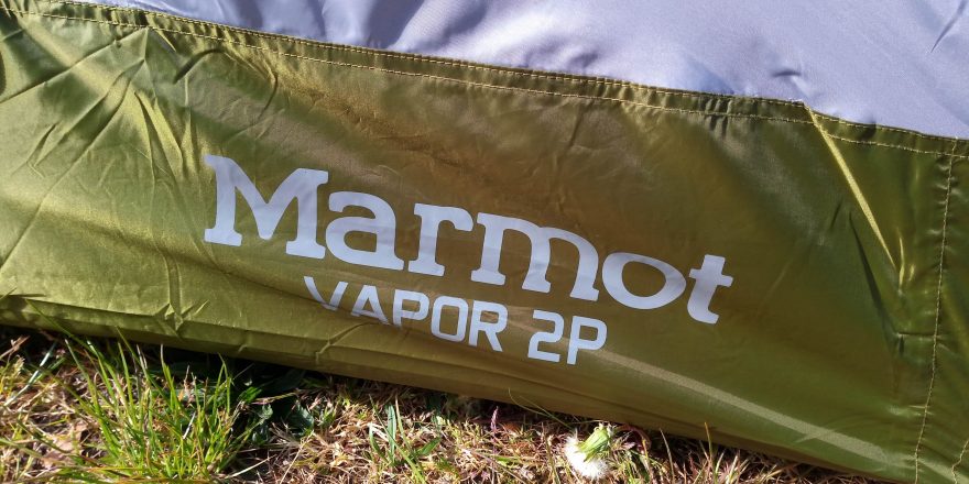 Označení stanu Marmot Vapor 2P znamená, že je určen pro 2 osoby.