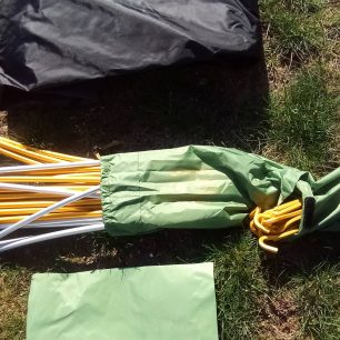 Pruty a kolíky jsou takto uloženy v jednom balení - NORDISK OPPLAND 3 PU.