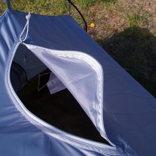 Ventilační průstup do vnitřního stanu - Marmot Vapor 2P.