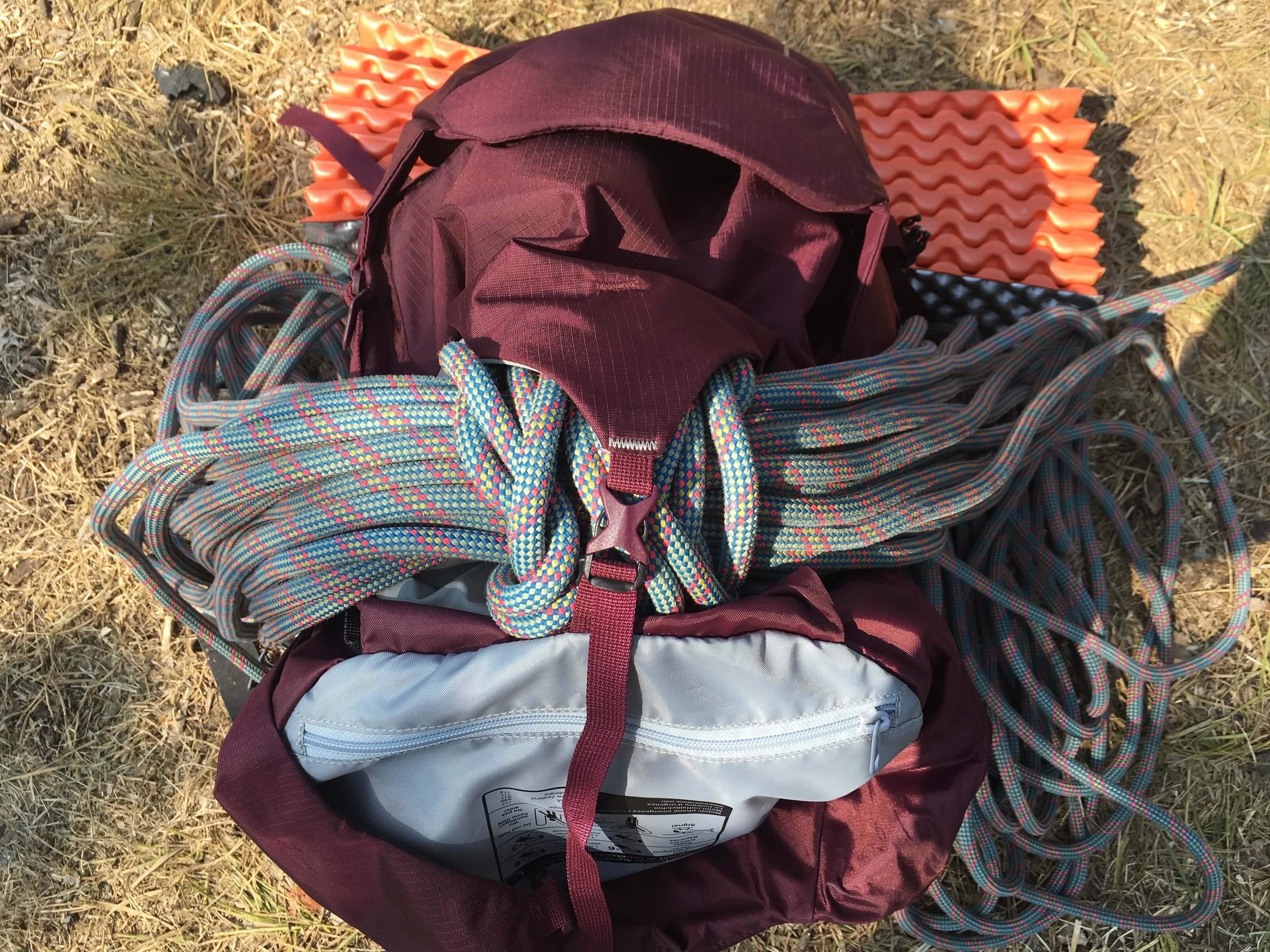 Popruh na uchycení horolezeckého lana.