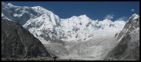 Simone Moro přišel o svou vysněnou Baturu 2