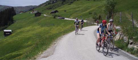 Údolími Zillertálských Alp na kole