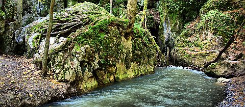 Sestup do jeskyní Rudického propadání