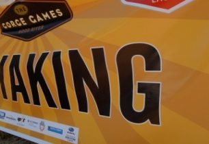 Na Divokém západě a v ruce místo koltu pádlo!