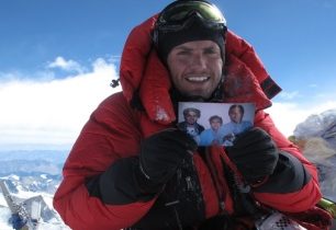 Mexičan stanul dvakrát na vrcholu Everestu v jedné sezóně
