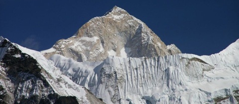 Himálajská sezóna má svůj první úspěšný výstup a také tragédii