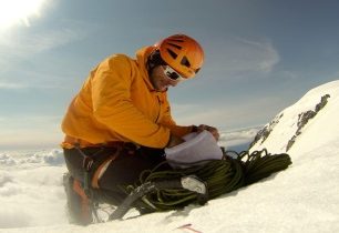 Ueli Steck vystoupil na Annapurnu!