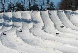 Spojte turistiku a snowtubing + VIDEO