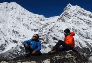 Prvovýstup v Nepálu uskutečněn za pět minut dvanáct!