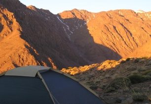 Kam v zimě za sluníčkem? Do&nbsp;teplých krajin nebo na hory? V&nbsp;Maroku máte obojí!