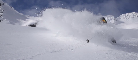 Neposední lyžaři vzali útokem čerstvý prašan! + VIDEO