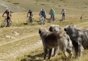 SOUTĚŽ: Vyhráli jste cyklozájezd do Makedonie s CK Kudrna