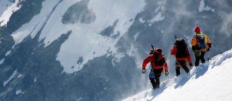 Šerpové se konečně dočkají lepšího pojištění na horolezeckých expedicích!