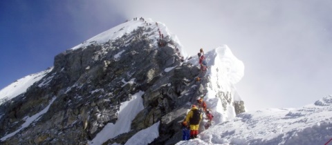 Bude Mount Everest zajištěn feratou? UIAA se snaží, aby tomu tak nebylo