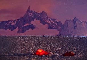 Norský extrémní lyžař a horolezec pracuje na projektu „82 The Alps“