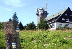 Chata a rozhledna Královka 