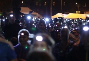 Světlušky si zítra posvítí na cestu trochu nepovoleným způsobem