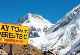 Kvůli zemětřesení v Nepálu byla zasypána část BC pod Everestem; aktualizace + VIDEO z BC