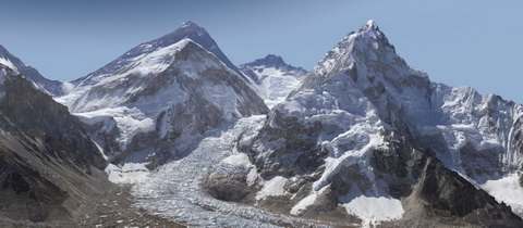 Navzdory nepálské tragédii třikrát na Mount Everest! Virtuálně
