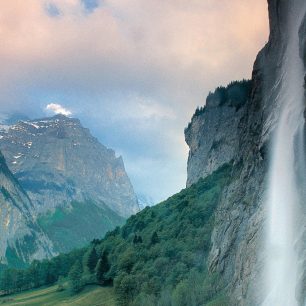 Nad údolím vodopádů – Lauterbrunnen