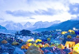 Everest: Letos "0", ale příští rok to budou opět masy,i když "kvalifikovanější"