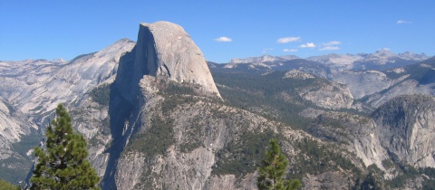 Pohled na Yosemitské údolí z vrcholu Half Dome