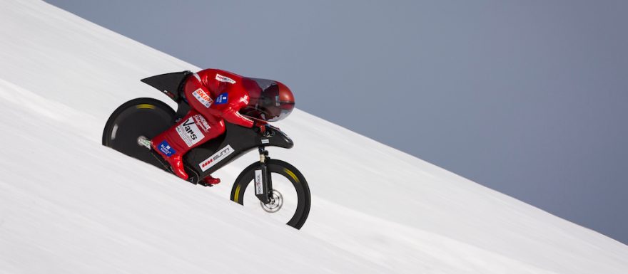 5 nejšílenějších sjezdů z kopce, které sami nikdy nezkusíte. Nebo ano?