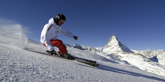 Užijte si celoroční lyžování! Jde to ve švýcarském Zermattu a Saas Fee.