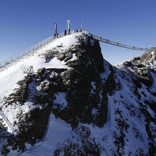 Švýcarská specialita - visuté mosty Titlis cliff walk, Diableretes a Aletsch