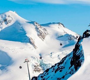 Tyrolským ledovcům nedostatek sněhu nevadí