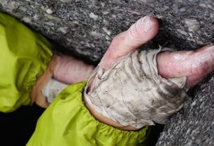 Letní lezení na Sibiři? Každý krok je provázen bodnutím komára