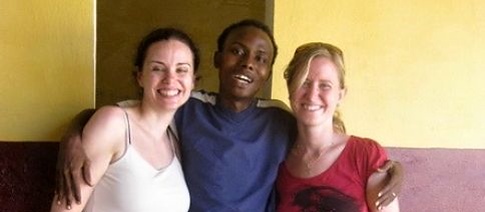 NE 15:00 - 16:00 (Sál filmů a setkání) Wontanara a Táňa Bednářová: Guinea nikoho neláká, ale navždy si vás získá. Dopady projektu Adopce afrických dětí na dálku