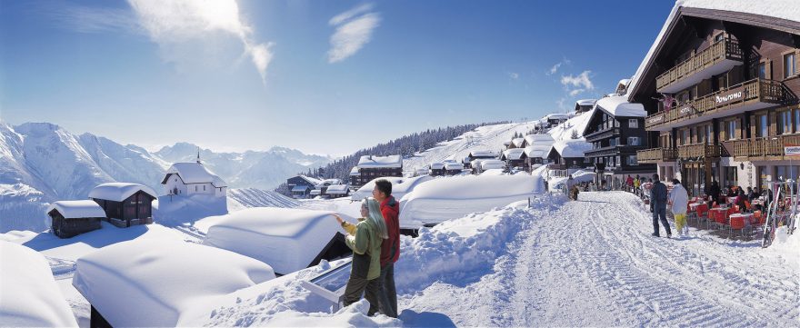 Švýcarské aprés-ski – příjemné posezení v chatě, relax v bazénu, netradiční sporty a kulturní zážitky