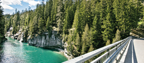 Aareschlucht, Gletscherschlucht, Viamala &#8211; nejkrásnější soutěsky Švýcarska