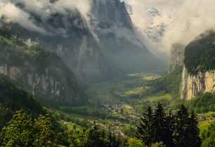Lauterbrunnen – údolí 72 vodopádů