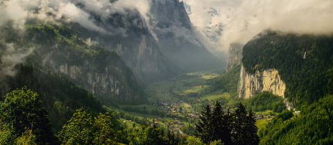 Lauterbrunnen – údolí 72 vodopádů