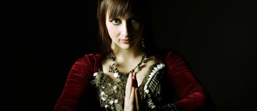 Tereza Grantorino Štojdlová: Perský tanec (Sál kreativních workshopů, SO 15:30 - 16:30)