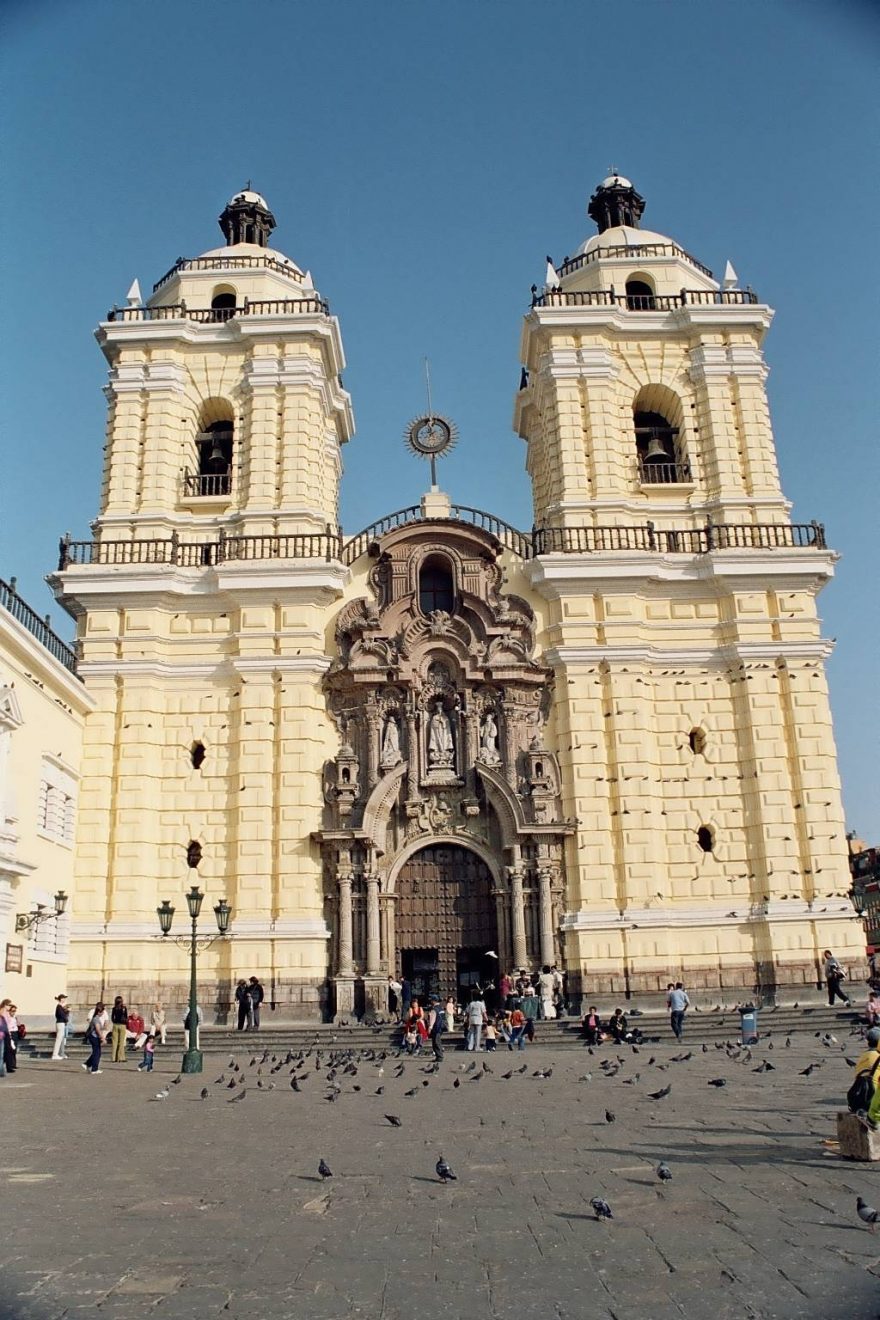 Monasterio de San Francisco v Limě, kostel a klášter z r. 1687