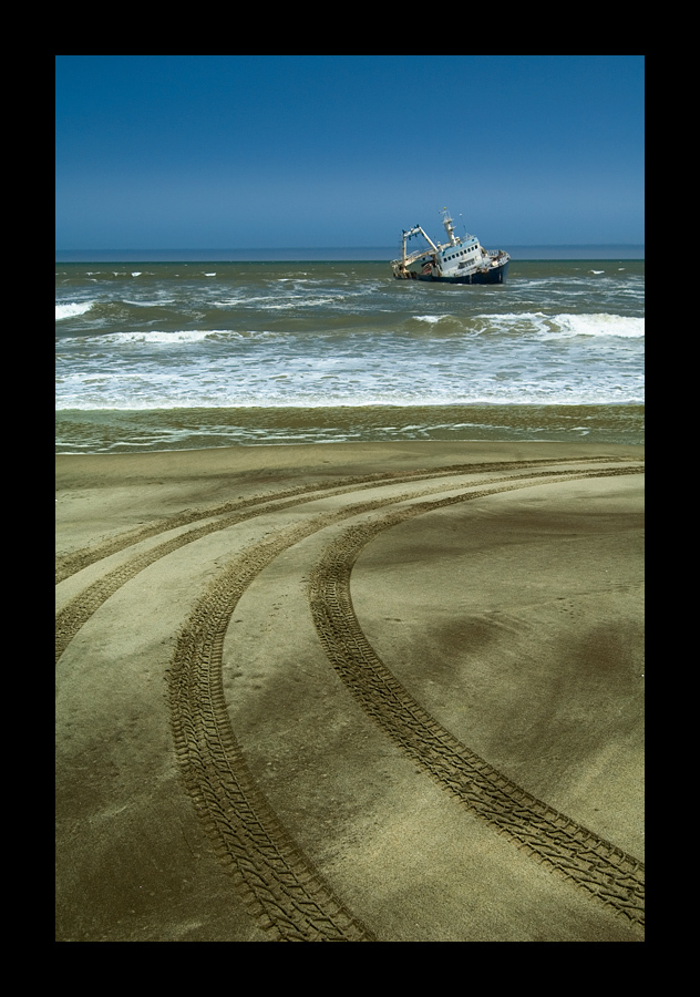 Vrak lodi na Skeleton Coast, Namíbie