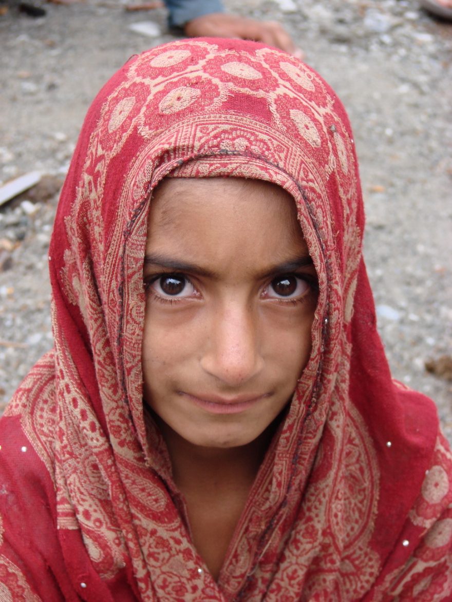Upřímné oči, Pákistán