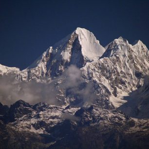 dorje lakhpa 6988m 2