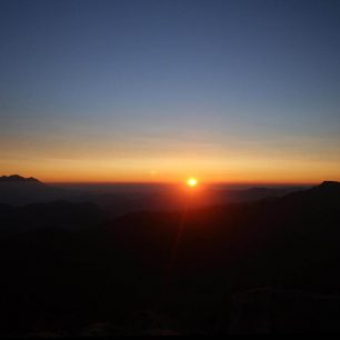 Východ slnka medzi Tatrami
