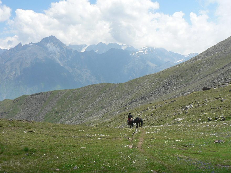 Okolí Kazbegi, Velký Kavkaz
