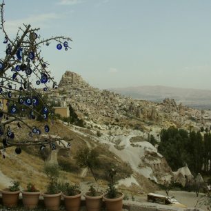 Skalní hrad Uchisar a Allahovo oko