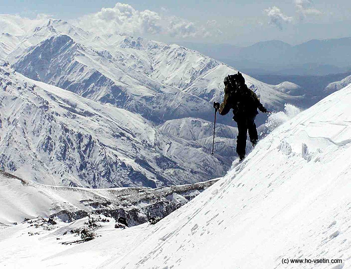 Petr Drábek při jednom ze sjezdů v oblasti Dizinu.