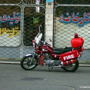 Budu íránským požárníkem.