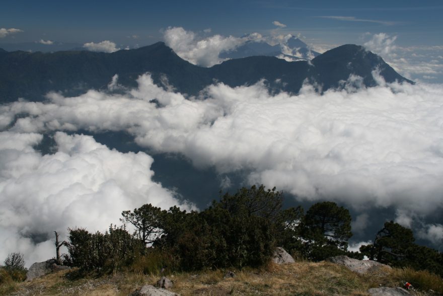 Výhled ze Santa Marii na okolní sopky